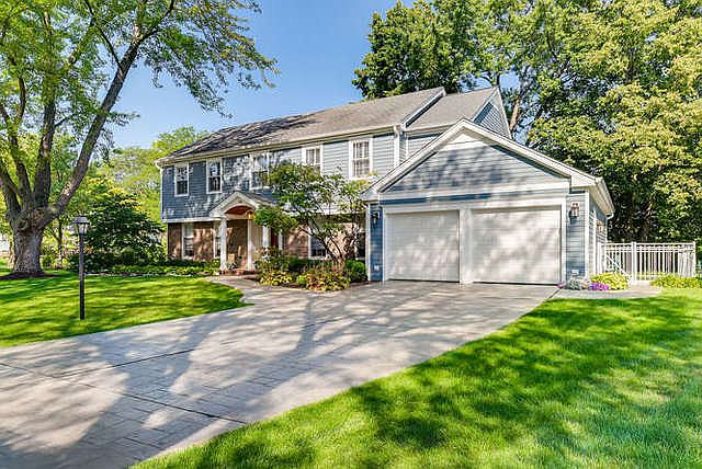 1st image of 824 S Three Willow Ct