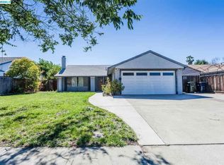 758 Curlew Rd, Livermore, CA 94551