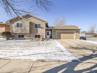 5401 S Mandy Ave, Sioux Falls, SD, 57106