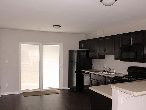 3rd image of 308 E Fairlawn Dr