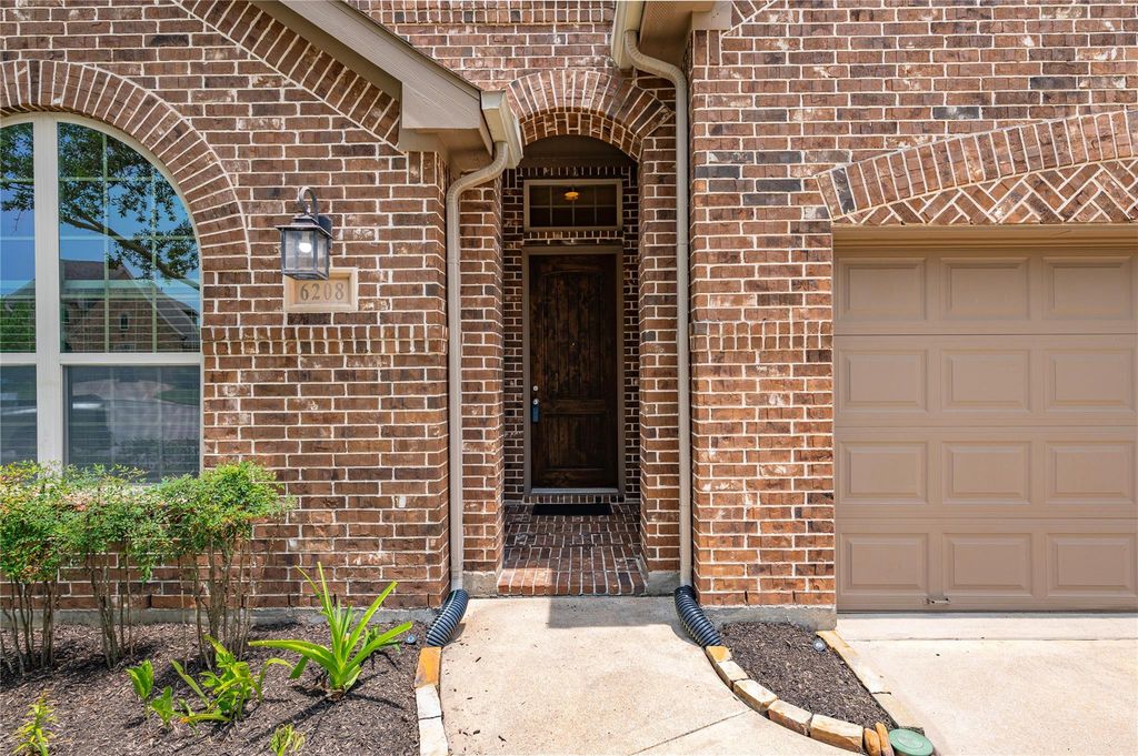 6208 Maddingly Ln, League City, TX - View 5