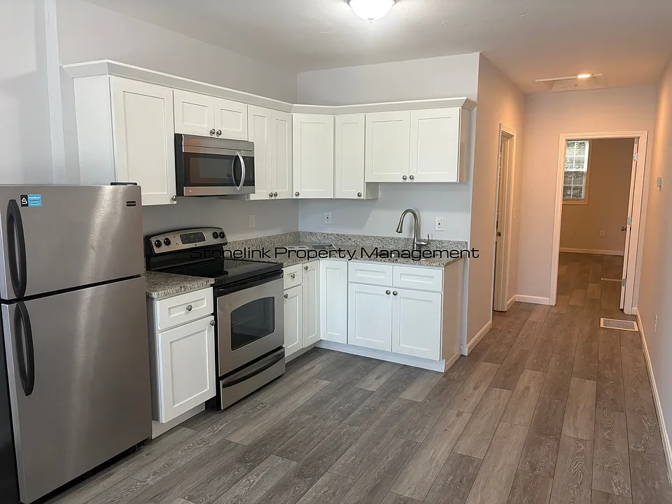 799-809 N Main St