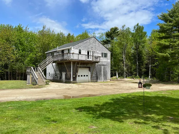 205 Range Road, Blue Hill, ME 04614