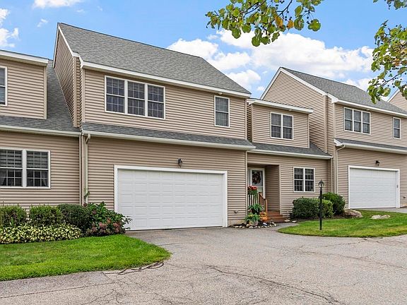 2nd image of 131 Ariel Cir #131