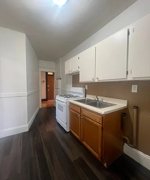 446 Appleton St #5R — Photo 6