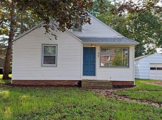 313 S Nickel Plate Ave, Louisville, OH