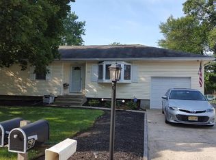 62 Horizon Rd, Browns Mills, NJ 08015