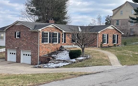2nd image of 209 Eastover Dr