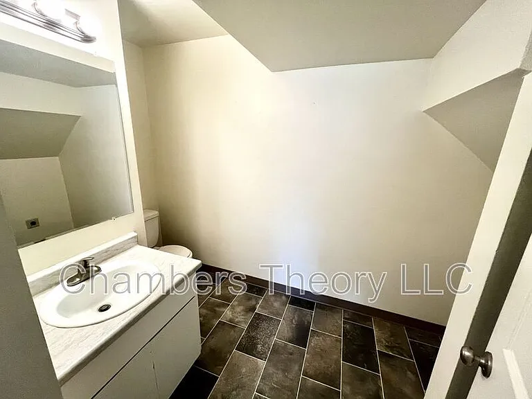 695 SE Centennial St #B — Photo 14
