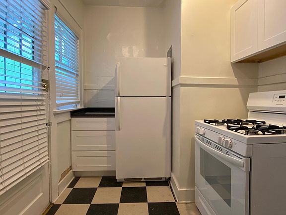 Updated Renovated Kitchen with Dishwasher and New Appliances