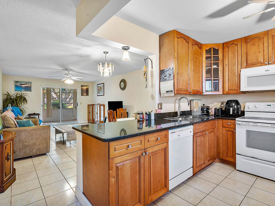 1st image of 330 NE 26th Avenue NE #111