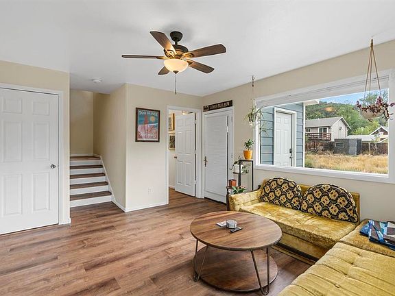 4th image of 649 E 2Nd Street