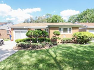8725 S 55th Ct, Oak Lawn, IL 60453