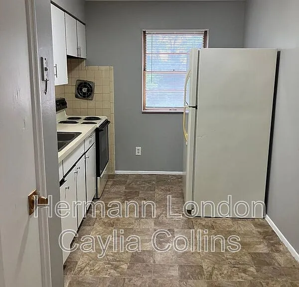1708 S Tucker Blvd #C — Photo 22