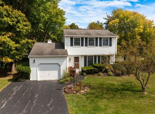 89 Windebank Ln, Minoa, NY 13116