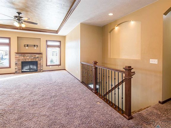 3rd image of 6304 S Diamond Cir