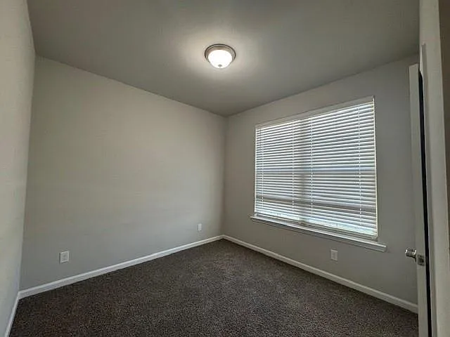 713 Lakeshore Village Dr — Photo 7