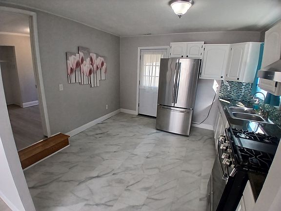 5th image of 116 Swansea Dr