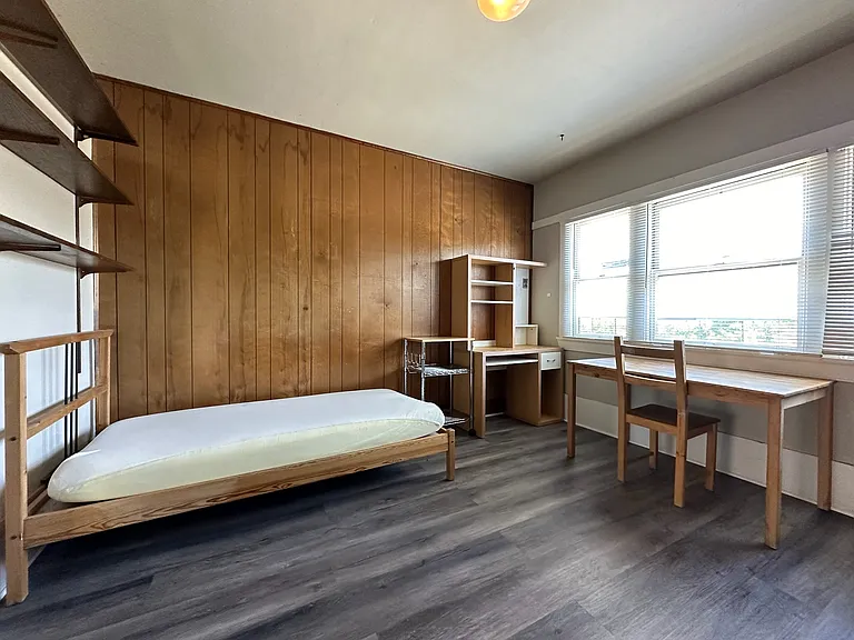 2419 Parker St #3 — Photo 3