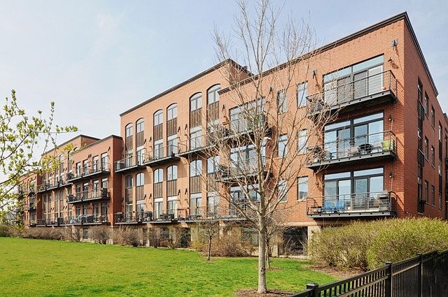 1st image of 1830 N Winchester Ave APT 308