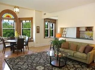 282 Commonwealth Ave #401, Boston, MA 02116