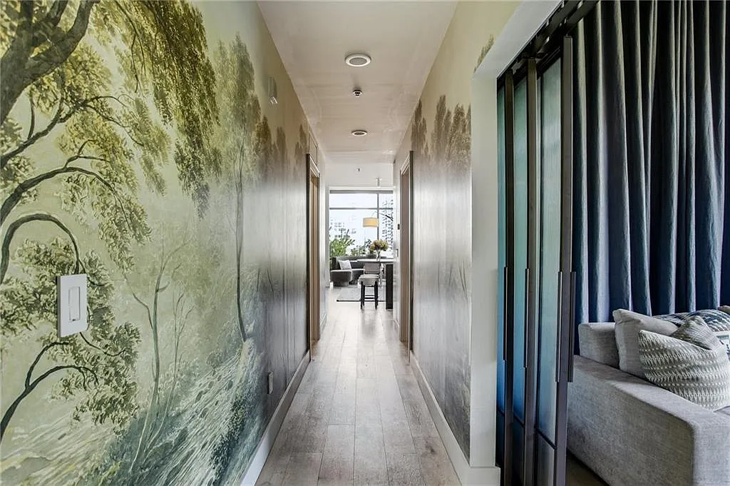2 bed, 2.0 bath, 1285 sqft, $4,000 — Photo 2