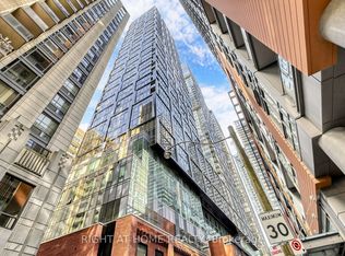 15 Mercer St #819, Toronto, ON M5V 0T8