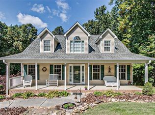 672 Graceland Dr, Asheboro, NC 27205