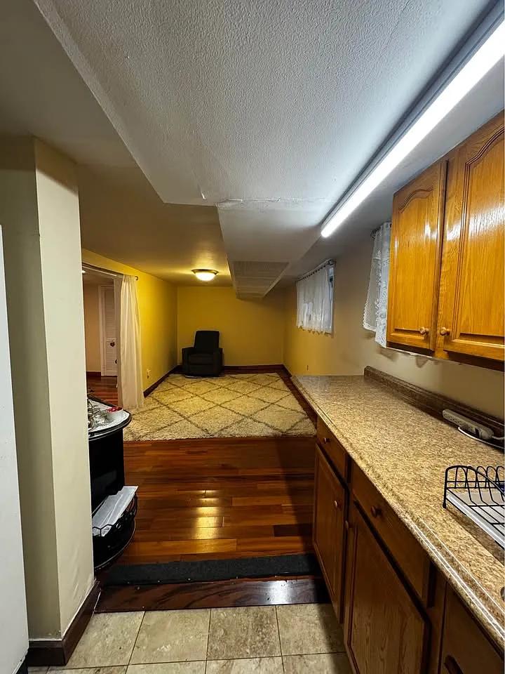 Building Photo - 2466 E 21st St #0