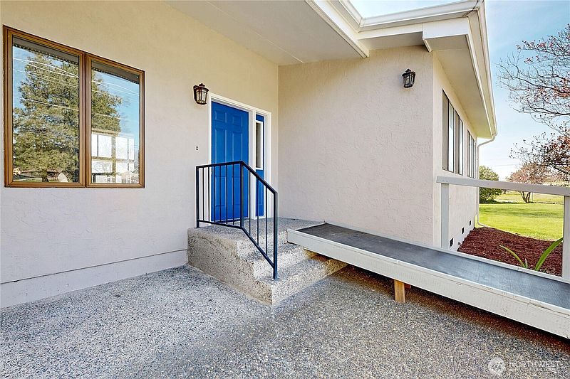 4th image of 457 Prospect Avenue