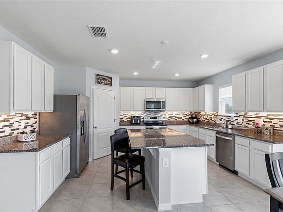 4th image of 2771 Sunnyvale St