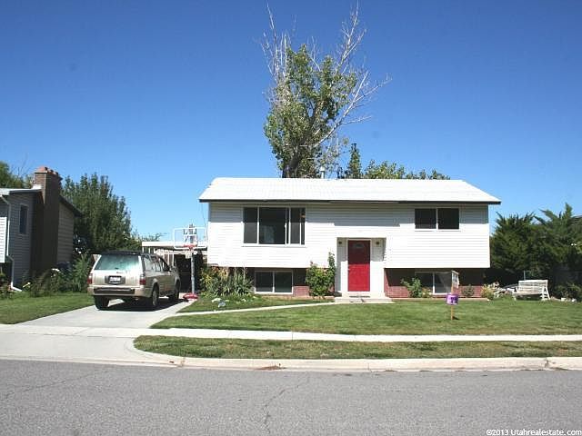 1st image of 2834 W Hazelnut Dr