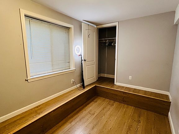 5th image of 40 Niagara Ave #1-2