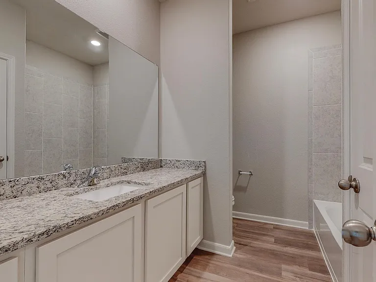 2113 Emma Ct — Photo 28