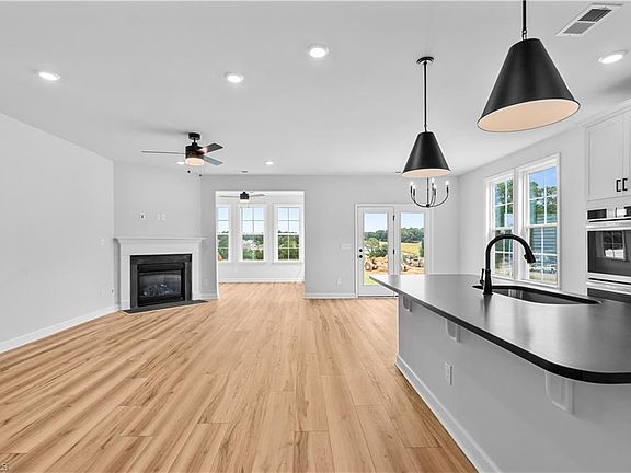 4th image of 120 Lavender Ln