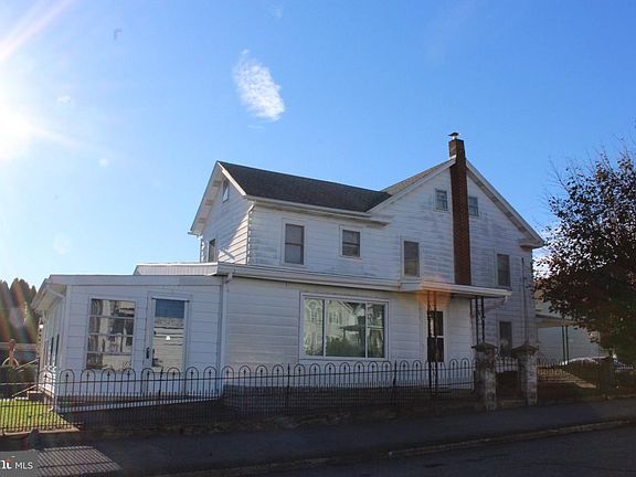 2nd image of 402 Elizabeth St
