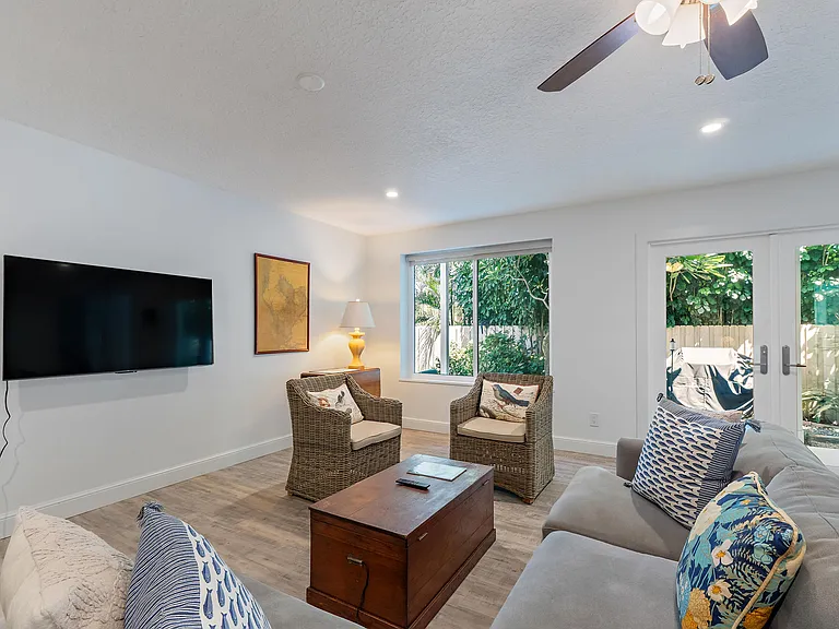 3463 Canal Ct — Photo 43