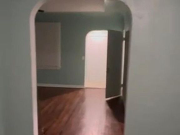 5th image of 2115 Clifton Ave