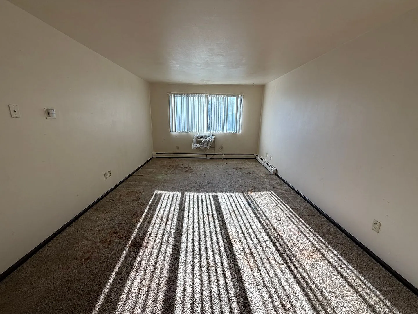 111 S Platten St — Photo 3