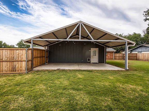 3rd image of 3005 Choctaw Rd