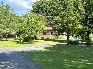 5451 Maura Dr, Flushing, MI 48433