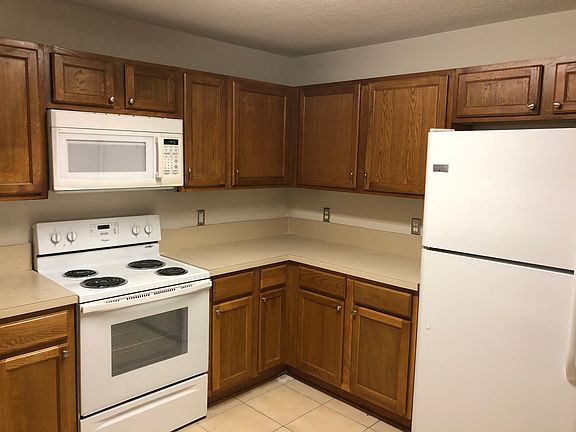 5th image of 6916 Ortega Woods Dr