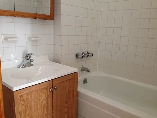 Rented by Warren T Real Estate Corp. | media 2