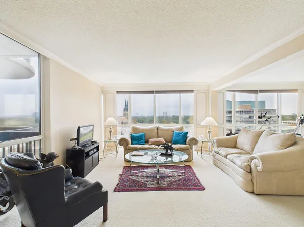 5001 Woodway Dr Unit 1104, Houston, TX 77056