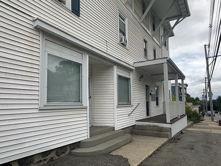 401 Cumberland Hill Rd #3L — Photo 9