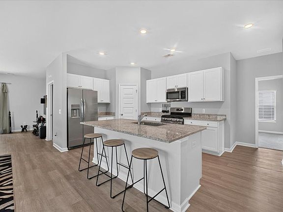 5th image of 291 Lillian St