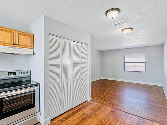 3rd image of 6909 Karin Ct #B