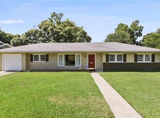 1025 11th St, Lake Charles, LA 70601
