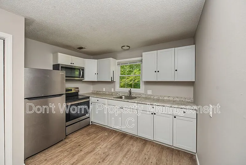 2 bed, 1.0 bath, 650 sqft, $1,050 — Photo 4