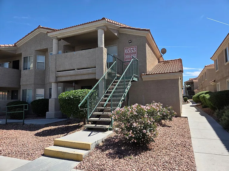 6553 McRae Ave — Photo 3